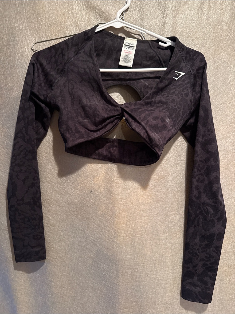 Gymshark Black Twist-Front Long Sleeve Crop Top